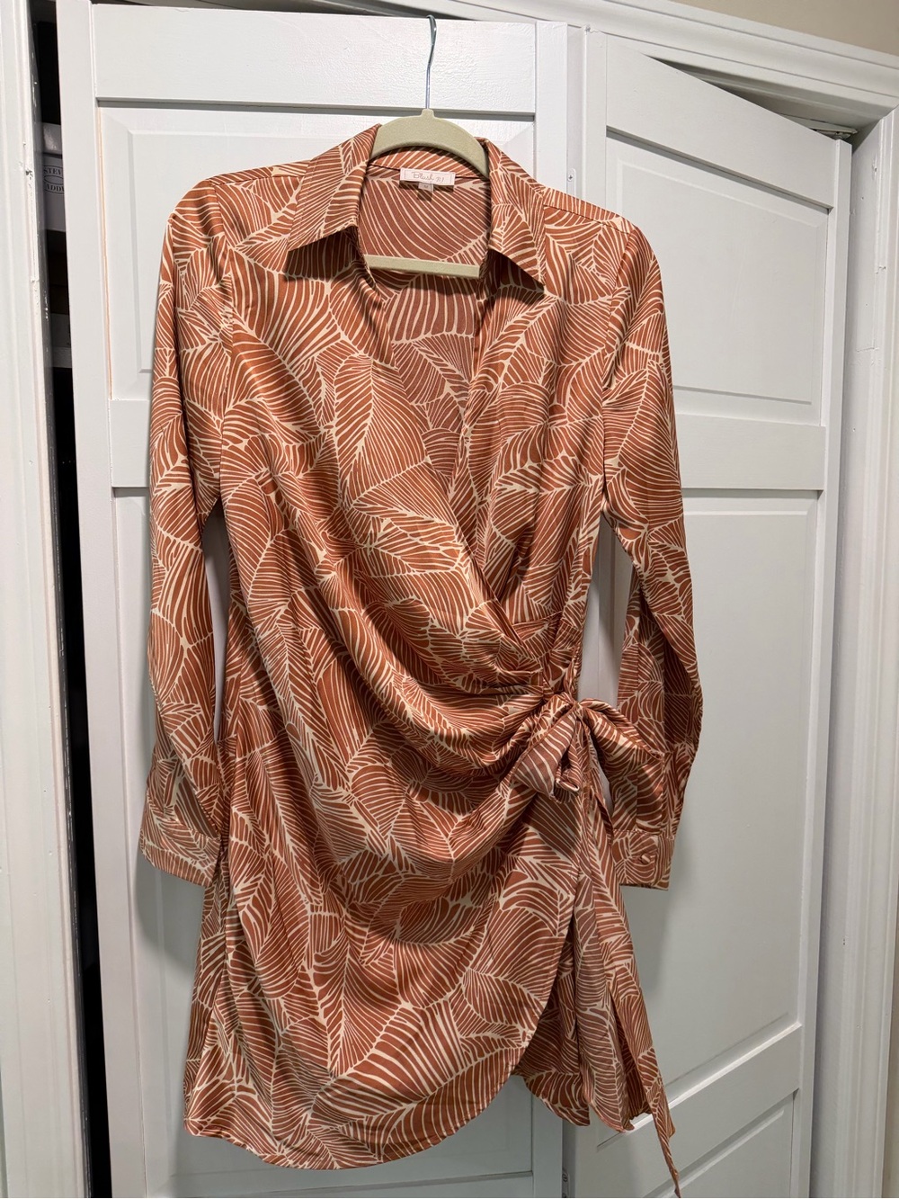 Blush Rust and Cream Leaf-Print Long-Sleeve Wrap Dress